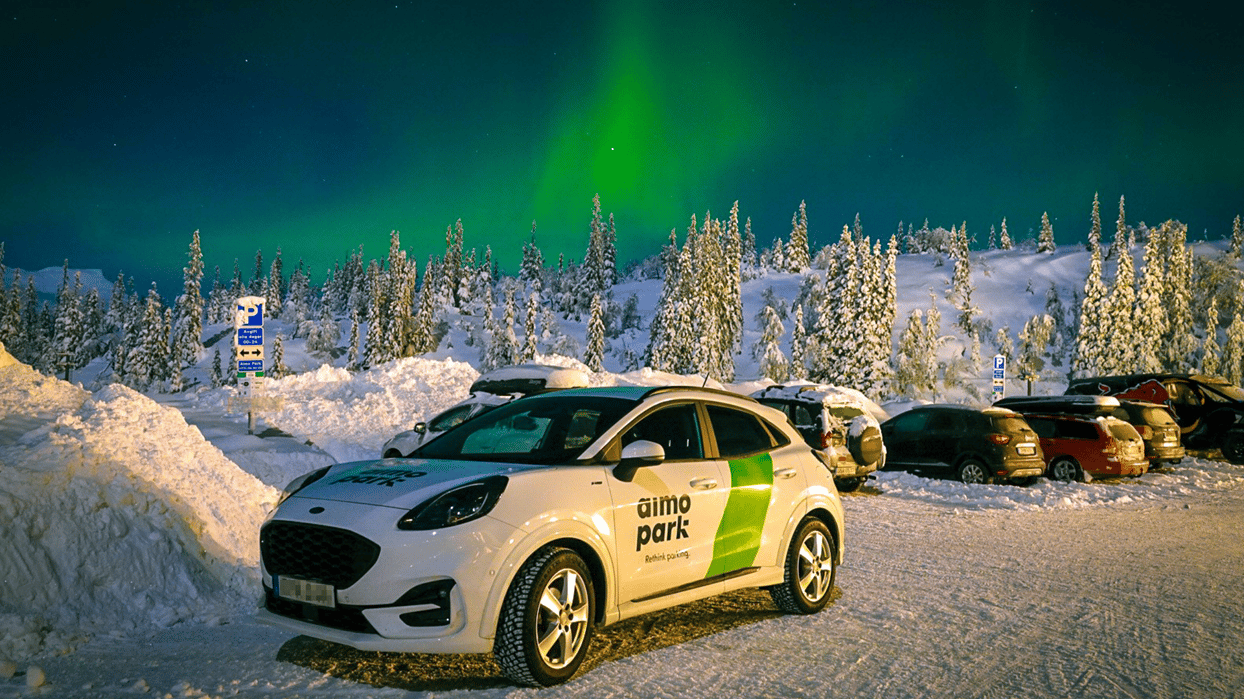 Aimobil i norrsken